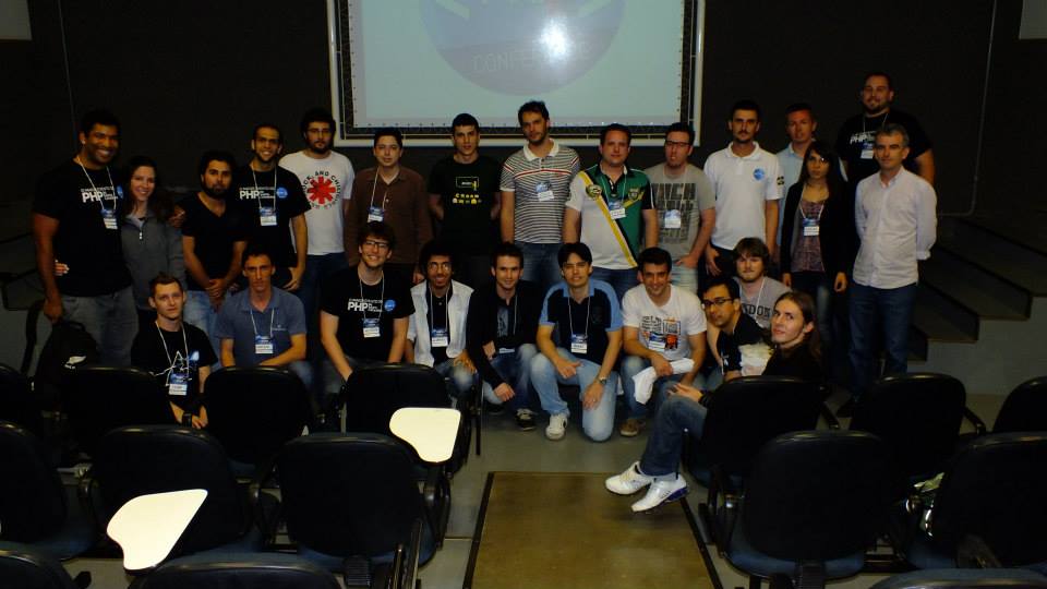 Foto dos participantes do PHPSC Conference 2013 na Unochapecó em Chapecó